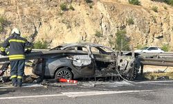 Bilecik'te korkutan trafik kazası: Alev alan araçta 3 yaralı