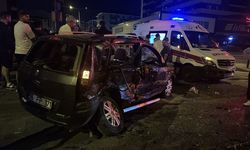 Bursa Yıldırım’da trafik kazası: İki otomobil çarpıştı, 7 kişi yaralandı