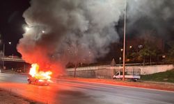 Eskişehir’de seyir halindeki otomobil yandı: Sürücü yaralandı