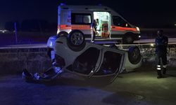 Eskişehir'deki trafik kazasında otomobil devrildi: 2 yaralı