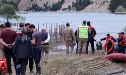 Gümüşhane’de pikap baraj göletine devrildi: Sürücü hayatını kaybetti