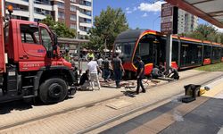 Kayseri’de tramvayın çarptığı 24 yaşındaki genç hastanede hayatını kaybetti
