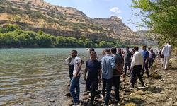 Şırnak Güçlükonak Dicle Nehri’nde akıntıya kapılan genç kız için arama sürüyor