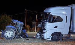 SON DAKİKA: Uşak Banaz'da tır ile traktörün çarpıştığı trafik kazasında 1 ölü, 1 ağır yaralı