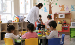Hastane kreşleri yıllar sonra geri dönüyor: “Çalışma hayatını mümkün kılan bir kamusal destekti”