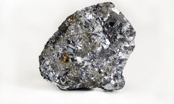 Çinko fiyatları 4 yılın zirvesine tırmandı: Cevher kıtlığı metal arzını daraltıyor!