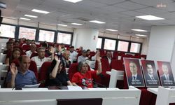 Çankaya Belediye Meclisi'nde Hüseyin Can Güner'e “özgürlük” yazılı tişörtle destek