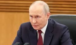 Putin: İturup Adası'nda çeşitli tesislerde incelemelerde bulundu