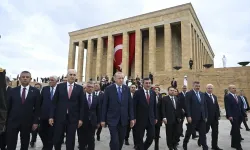 Erdoğan başkanlığındaki devlet erkanından 30 Ağustos Zaferi'nin 104. yılında Anıtkabir'e ziyaret