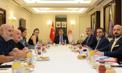 Adalet Peşinde Aileleri Platformu üyeleri, Bakan Yardımcısı Can Tuncay ile görüşerek adalet nöbetini sonlandırdı
