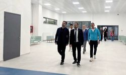 Ankara Gençlik ve Spor İl Müdürü Çelik Beypazarı’nda açılacak 1000 kişilik yeni spor salonunda incelemelerde bulundu