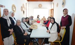 Çubuk'taki Kadın El İşleri Atölyesi'nde kurslar devam ediyor