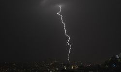 Ankara'da gök gürültülü sağanak etkili oldu
