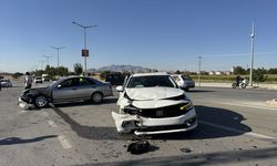 Karaman trafik kazası: İki otomobilin çarpıştığı kazada 6 yaralı