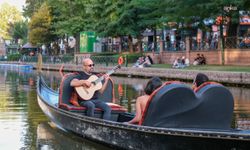 Uluslararası Eskişehir Porsuk Festivali Adalar’ı şenlendirdi: Gondolda klasik müzik, Porsuk Sahne'de rock coşkusu