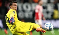 Fernando Muslera'nın oynadığı finalde olaylar çıktı: Verón sahaya girdi, futbolcular birbirine girdi