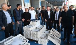 Mansur Yavaş Ankara Balık Hali'nde av sezonunu açtı