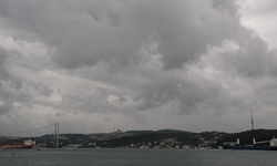 İstanbul'da sağanak ve fırtına bekleniyor: Valilik tarih ve saat verdi
