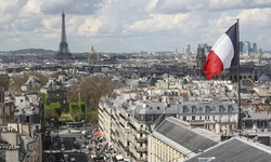 Paris'te lüks otelde gece soygunu: 1 milyon avroluk eşya çalındı