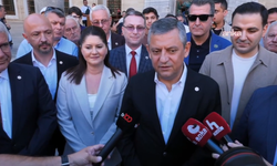 Selimiye Camisi'ni ziyaret eden Özgür Özel restorasyonla ilgili bilgi aldı