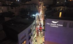 Beyoğlu'nda 6 katlı apartmanın çatısı yandı