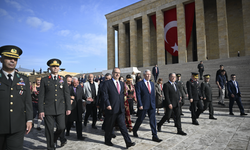 Ankara’nın başkent oluşunun 103. yılında Vali Canbolat'tan Anıtkabir’e ziyaret