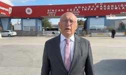 Utku Çakırözer'den tutuklu gazetecilere ziyaret: “Elinizi basının üzerinden çekin”