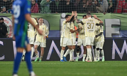Fenerbahçe, Çaykur Rizespor'u 3-0 yendi