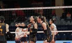 Galatasaray Daikin geriye düştüğü maçta İlbank'ı 3-1 mağlup etti
