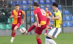 Galatasaray U19, Fenerbahçe U19'u 3-1 mağlup etti! Derbide geri dönüş ve kaçan penaltı