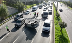 İstanbul Bağcılar'da zincirleme kaza: İki şerit trafiğe kapatıldı