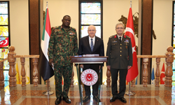 Milli Savunma Bakanı Güler'den askeri görüşme: Sudanlı komutanla bir araya geldi