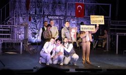 Şehir Tiyatroları 8. Maltepe Tiyatro Festivali’nde: "Gözlerimi Kaparım Vazifemi Yaparım" ayakta alkışlandı