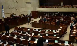 İsrail hükümeti tartışmalı bütçeyi meclisten geçirdi