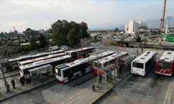 İzmir'de ek vapur ve otobüs seferleri koyuldu