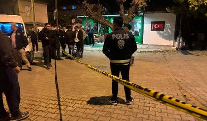 İzmir Seferihisar'da polis ekibine silahlı saldırı