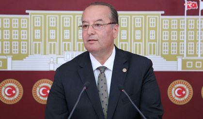 CHP'li Akay: Tasarruf garibana, şatafat kamuya düşüyor