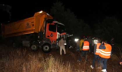 Konya’da kamyon şarampole devrildi: 2 ölü, 1 yaralı