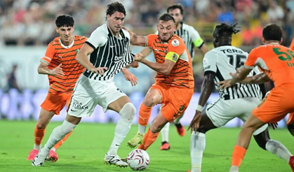 Beşiktaş, Alanyaspor karşısında 1-0 mağlup oldu