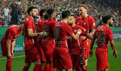 Amedspor, evinde Başakşehir’i 5-0 mağlup etti