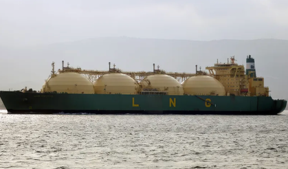 Enerji geçiş noktası Hürmüz’de LNG trafiği alarm veriyor