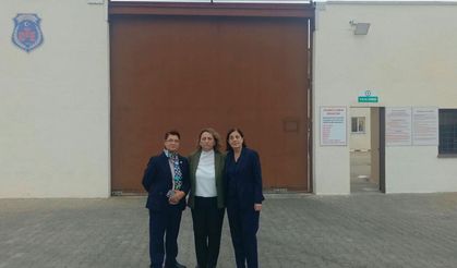 CHP'li vekillerden Silivri'de tutuklu başkanlara destek ziyareti
