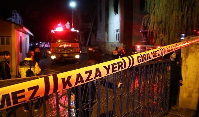 Şanlıurfa Birecik’te trafik kazası: Bariyerlere çarpan otomobilde 1 kişi hayatını kaybetti