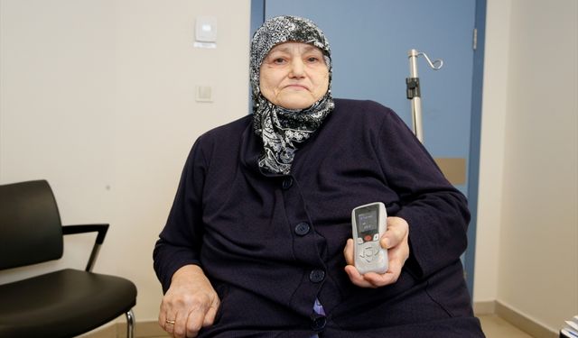 Bilecik'te yaşayan 70 yaşındaki kadın çare bulunamayan ağrılarından beline takılan pille kurtuldu