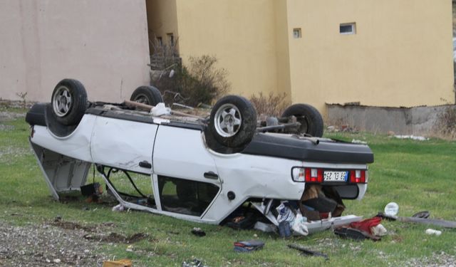 Sivas'ta trafik kazası: 2 yaralı