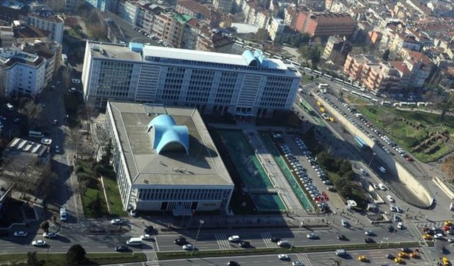 İBB'den dolarla borçlanma için bankalara yetki