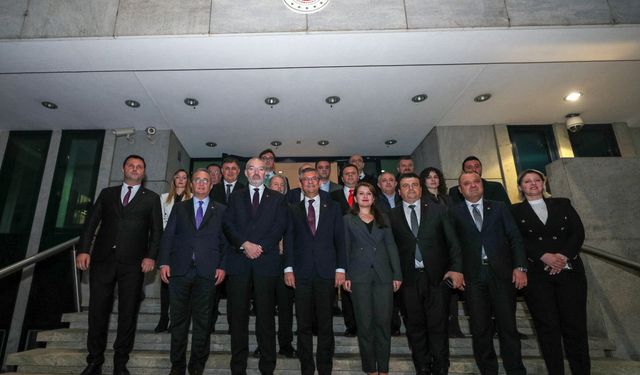 Özgür Özel, Bosna Hersek Federasyonu Başbakanı Niksic ile bir araya geldi