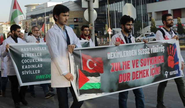 Sivas, Yozgat ve Kayseri'de doktorlar "sessiz yürüyüş" ile İsrail'i protesto etti