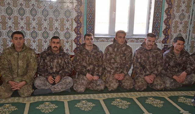 Hakkari'de 34 yıl önce PKK'lı teröristlerce katledilen 28 sivil için mevlit okutuldu