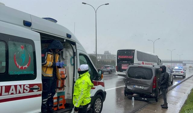 Anadolu Otoyolu Kocaeli kesiminde zincirleme kaza nedeniyle ulaşım aksadı